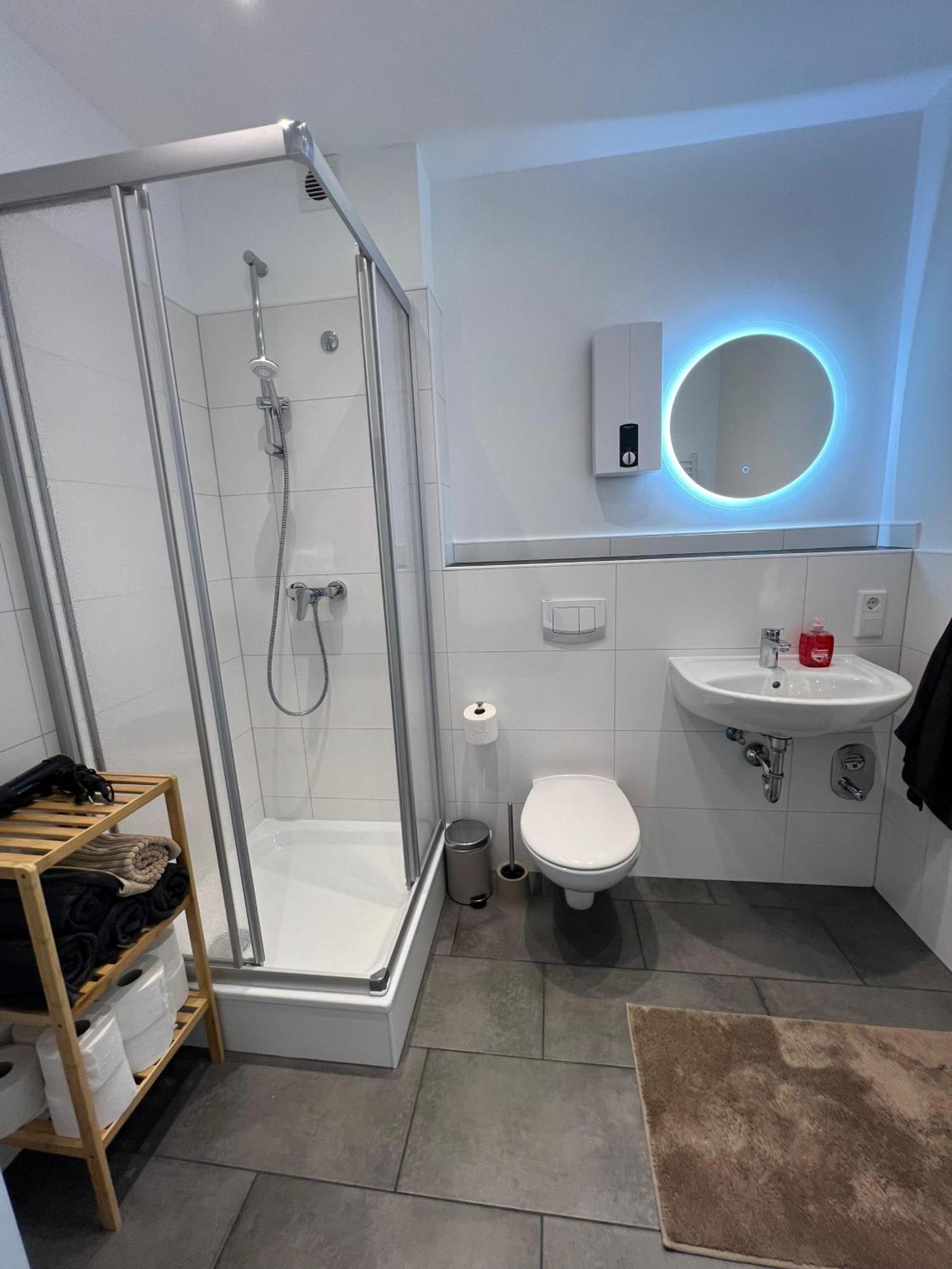 Gemuetliche 3-Zimmer-Wohnung Mit Panoramablick Und Kostenlosem Ueberdachten Parkplatz Winterberg Exterior foto